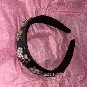 Chic Black Embellished Headband with Pearls